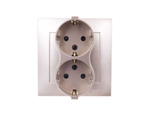 Simon 54 Gniazdo podwójne SCHUKO z/u 16A IP20 z przesłoną torów złoty mat DGSz2Z/44