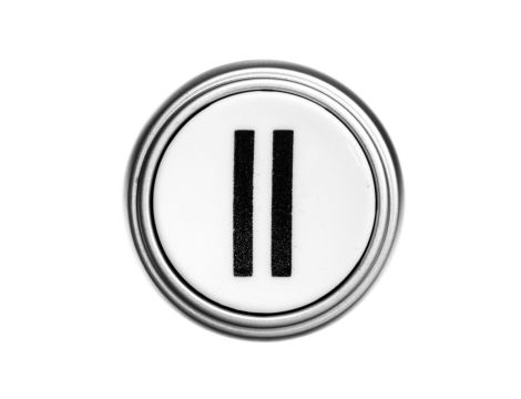 Napęd przycisku 22mm biały z samopowrotem bez adaptera symbol /II/ LPCB1128