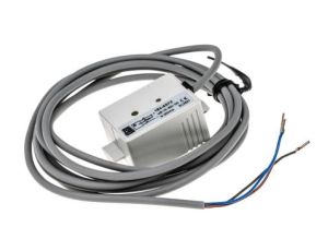 Czujnik pojemnościowy NPN NO w obudowie prostokątnej 200 mA 10→ 30 V DC IP67 60Hz