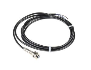 Czujnik indukcyjny PNP 1,5 mm cylindryczny M8 x 1 10 → 30 V DC IP67 4kHz