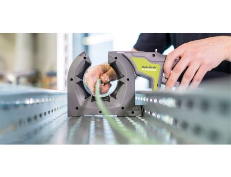 Rolki kablowe, system do prowadzenia kabli i przewodów w korytkach kablowych / Energotytan A90229 FLEXIPASS SET / 3 szt.