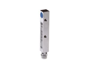 Czujnik indukcyjny 59x8x8mm quasi-zabudowany Sn: 0-4mm 15-30V DC złącze M8 PUR IP67 IB090076