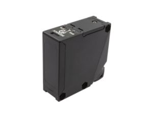 Czujnik optyczny odbiciowy 68x68x26mm Sn: 200-2500mm 24-240VAC 12-240VDC Styk przekaźnika NO zacisk IP67 OT595905