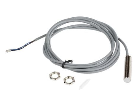 Czujnik pojemnościowy PNP 2 mm cylindryczny M12 x 1 200 mA 10 → 30 V DC IP67