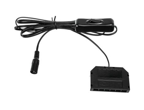 Włącznik ręczny do klipsów złączka 2,1/5,5 żeńska + rozdzielacz 1x6 mini czarny LUX02915