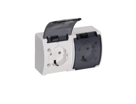 Gniazdo zasilające podwójne natynkowe hermetyczne IP44 białe z klapką dymną 2x 2P+Z Koala SCHUKO ViPlast