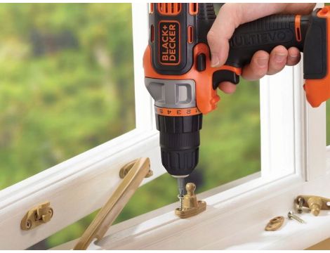BLACK+DECKER NARZĘDZIE WIELOFUNKCYJNE 18V MT218K 1x1,5Ah +GŁOWICA WKRĘTARSKA - 4