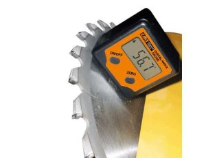 CMT WSKAŹNIK KĄTÓW CYFROWY *