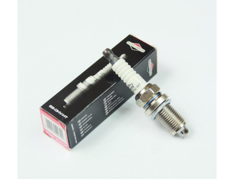 NAC ŚWIECA ZAPŁONOWA DO KOSIAREK B&S DO SILNIKÓW 450E, 500E, 550E, 625E, 750E, 575EX, 675EX, 750EX, 875EX, 775IS, TRAKTORKÓW