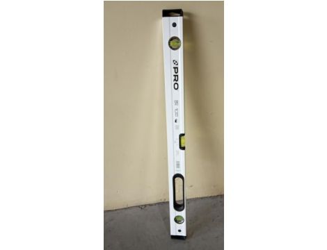 PRO POZIOMNICA BIAŁA S800 LIB.2%  120cm DWUSTRONNIE FREZOWANA Z UCHWYTEM