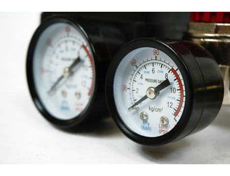 WYŁĄCZNIK CIŚNIENIOWY KOMPRESORA 230V 3-WEJŚCIA ZESTAW / PRESOSTAT - 3