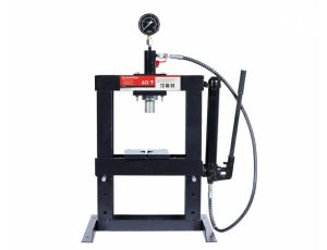 PRASA HYDRAULICZNA Z MANOM. 10T / QUATROS