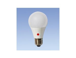 Żarówka LED A60 E27 CW 9W 950lm barwa zimna 200 z czujnikiem zmierzchu HD111SL