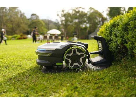 Robot koszący Greenworks Ai Mowbot 12 1200 m2 - 11