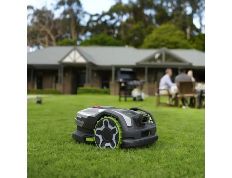 Robot koszący Greenworks Ai Mowbot 12 1200 m2 - 6