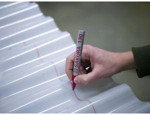 Marker Pen-Touch 130 czerwony, Sakura - image 2