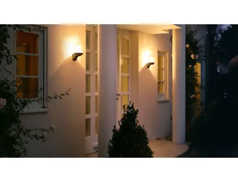 Lampa elewacyjna z czujnikiem ruchu i zmierzchu Steinel L 585 S PIR max.60W E27 IP44 IK03 230V biała / szkło /tworzywo sztuczne - 6