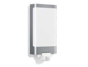 Lampa elewacyjna z czujnikiem ruchu i zmierzchu Steinel L 240 S PIR 9,3W LED 946lm 3000K IP44 IK07 230V srebrna / stal nierdzewna