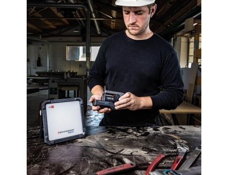 Akumulatorowa lampa robocza 2000 lm VEGA 2 CONNECT 03.6106C - 6