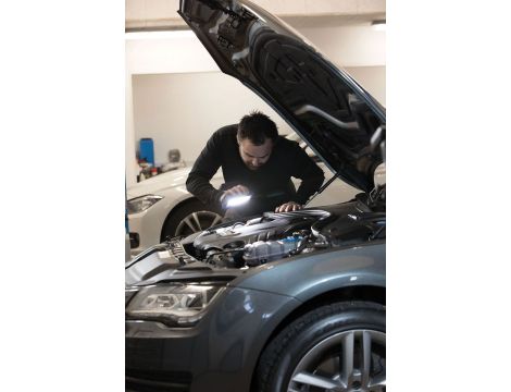 Akumulatorowa lampa robocza i reflektor 2w1 1000 lm STAR 03.5620 - 4