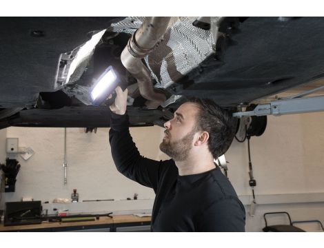 Akumulatorowa lampa robocza i reflektor 2w1 1000 lm STAR 03.5620 - 5