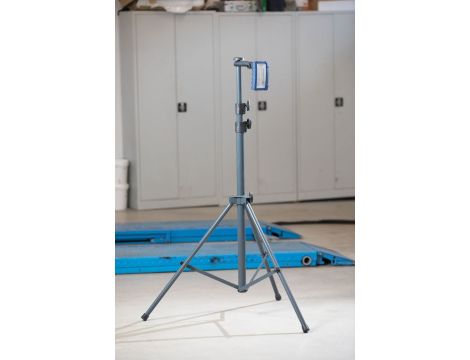 Akumulatorowa lampa robocza i reflektor 2w1 1000 lm STAR 03.5620 - 13