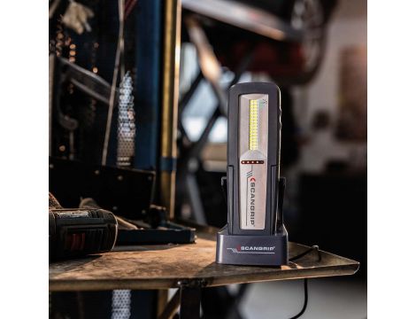 Akumulatorowa lampa robocza LED 500 lm 3,2  W z bazą ładującą Scangrip UNIFORM forLIFE 03.6208 - 18
