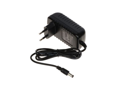 Zasilacz wtyczkowy impulsowy 2,2/5,5 9V/2A/5.5