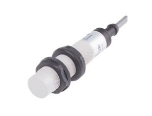 Czujnik pojemnościowy NPN 8 mm cylindryczny M18 x 1 200 mA 10 → 30 V DC IP67