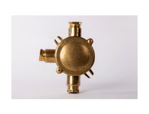 Mosiężna puszka rozgałęźna, natynkowa - 3 wyjścia AN3/3