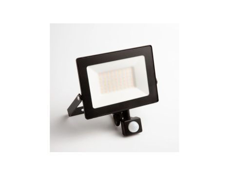 Projektor naświetlacz led z czujnikiem ruchu PIR 50W 4500LM IP65 4000K czarny EC79887