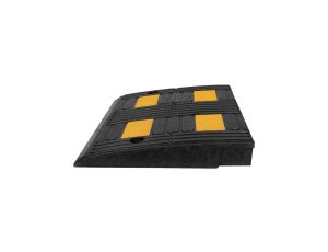 Najazd gumowy podjazd krawężnikowy 500x325x50mm 70.0544
