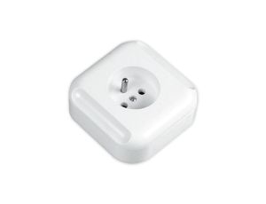 TURKUS Gniazdo pojedyncze natynkowe z uziemieniem białe GNt-16t