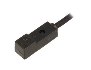 Czujnik indukcyjny 0 - 2,5mm PNP / NO Uzas 10 - 30VDC 100mA IP67 LE08SN25DPO