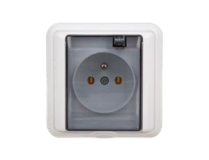 COSMO Gniazdo bryzgoszczelne z/u IP44 klapka dymna białe 331439