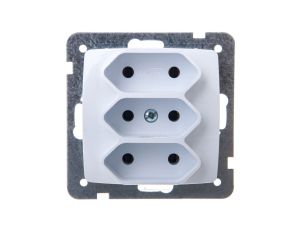 KARO Gniazdo potrójne b/u 2.5A EURO białe GP-3S/m/00