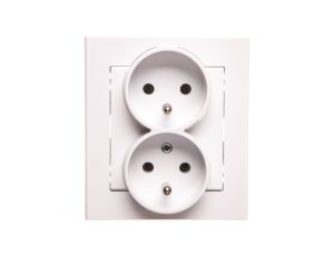 SONATA Gniazdo podwójne z/u z niezmiennością faz białe GP-2RC/00