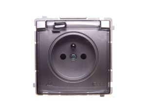 Simon Basic Gniazdo pojedyncze z/u bryzgoszczelne IP44 16A 250V srebrny mat BMGZ1B.01/43A