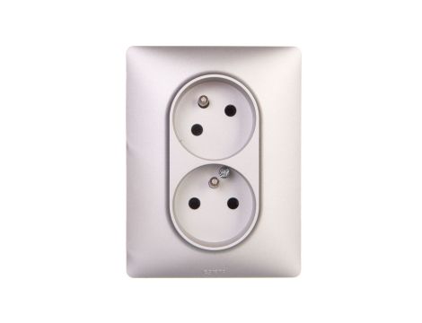 VALENA LIFE Gniazdo podwójne z/u 16A 2P+Z z przesłonami aluminium 753386
