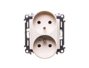 VALENA LIFE Gniazdo podwójne 2P+Z z przesłoną kremowe 753290