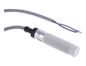 Czujnik pojemnościowy 8 mm cylindryczny M18 x 1 300 mA 20 → 250 V AC IP67