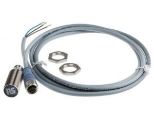 Czujnik indukcyjny PNP 5 mm cylindryczny M18 x 1 200 mA 10 → 30 V dc IP68 2.5kHz
