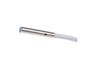 Czujnik indukcyjny O4mm 25 mm quasi w jednej płaszczyźnie Sn: 2,5 10-30VDC PNP NO kabel 2m PVC IP67 niklowane srebro IBR4010H