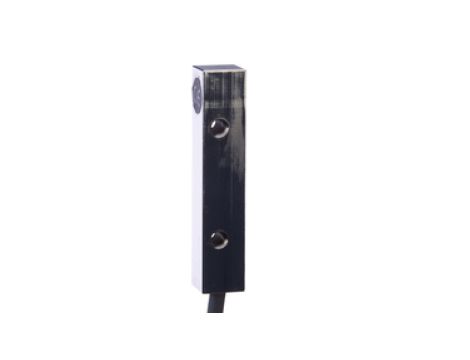 Czujnik indukcyjny 40x8x8mm zabudowany Sn: 1,5 10-30V DC PNP NO kabel 2m PVC IP67 mosiądz niklowany IB090100