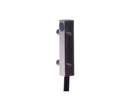 Czujnik indukcyjny 25x5x5mm zabudowany Sn: 0.8mm 10-30V DC PNP NO kabel 2m PUR IP67 mosiądz chromowany IBQ50104