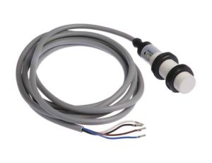 Czujnik pojemnościowy PNP 5 mm cylindryczny M18 x 1 15 mA 10→ 30 V DC IP67