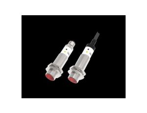 Czujniki fotoelektryczne Tłumienie tła PNP NO/NC cylindryczny zakres 10 cm IP67