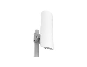 Urządzenie klienckie RB921GS-5HPacD-15S, 5GHz, 1x RJ45 1000Mb/s, 1x SFP, 15dBi MikroTik mANTBox 15s