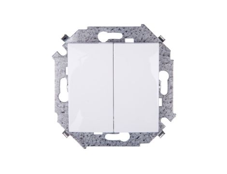 Simon 15 Łącznik świecznikowy biały 1591398-030