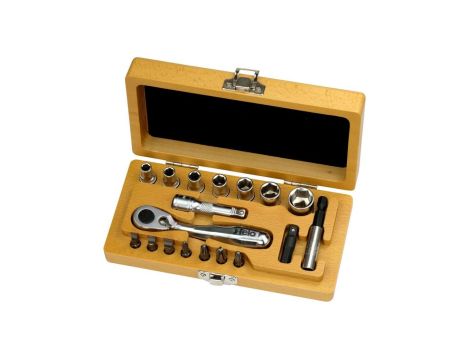 Zestaw Mini Grzechotka 1/4 z nasadkami i bitami Felo XS Classic 18 elementów w drewnianym pudełku